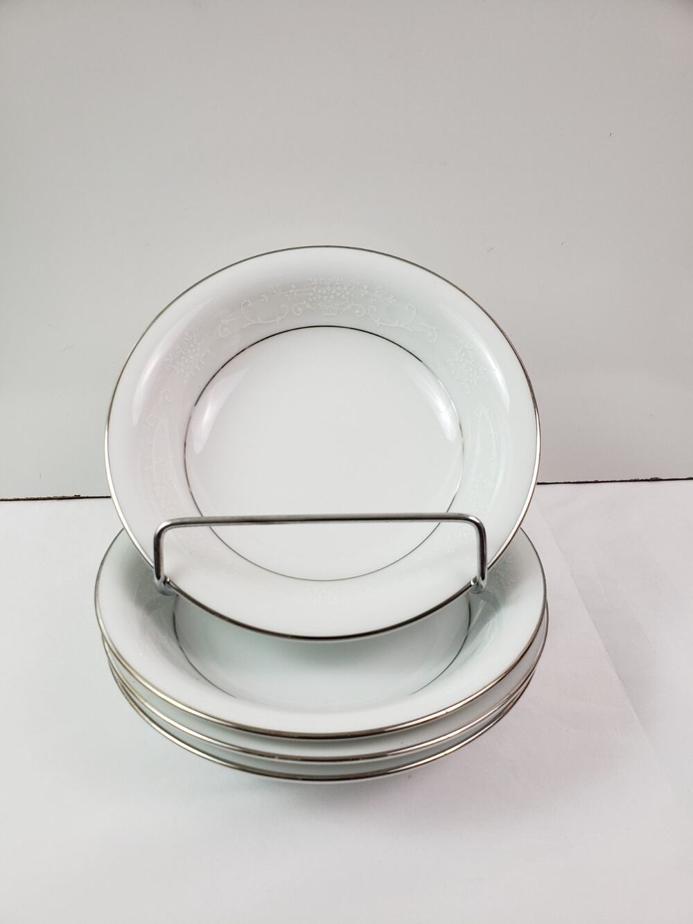 Noritake Whitehall 6115 Dessert Fruit Bowls 5 1/4" Japan Dinner Set Of 4